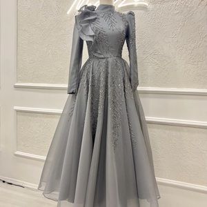 I have new gray dress from turkey